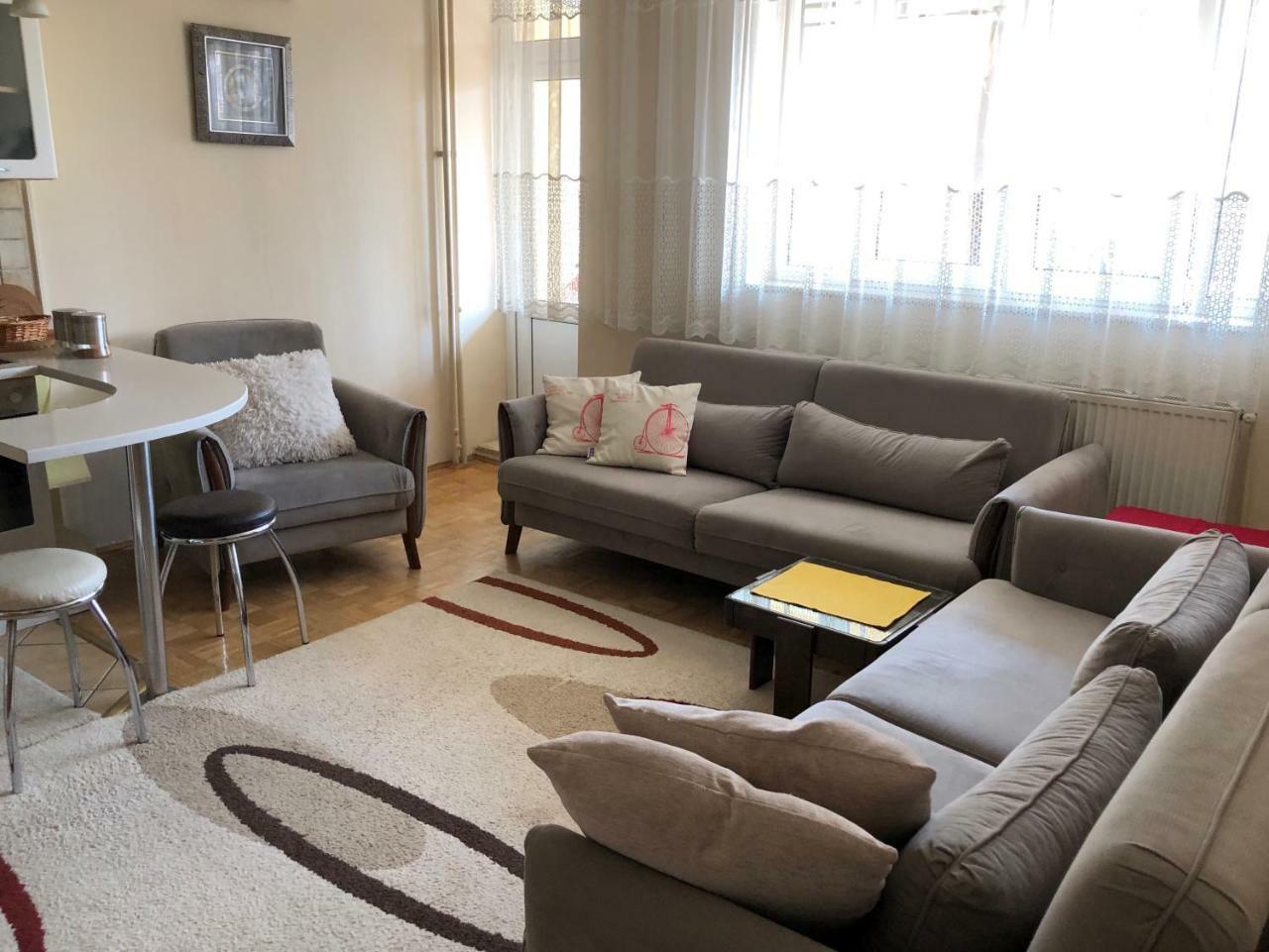 Ulpiana Apartment Prisztina Zewnętrze zdjęcie